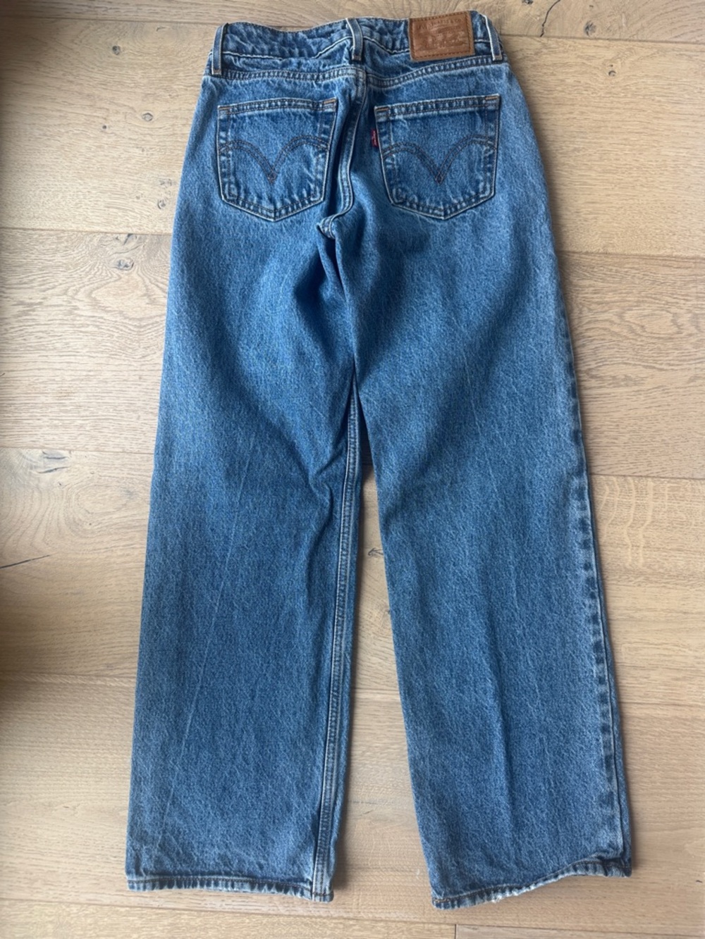 3 pairs Levi's Women’s Low Loose Jeans - Dark Blue, Light Blue, Black Washes - Picture 6 of 12